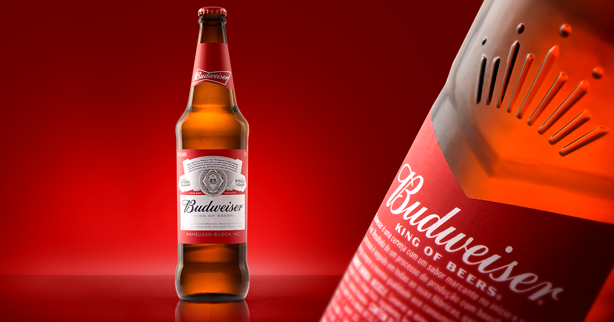 Garrafa de Budweiser tem novo shape EmbalagemMarca Garrafa de Budweiser tem novo shape EmbalagemMarca