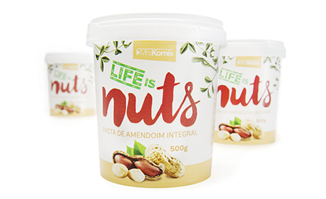 Life is Nuts Design: Indústria da Imagem Convertedor: Pavão Brand owner: Mrs Kornis