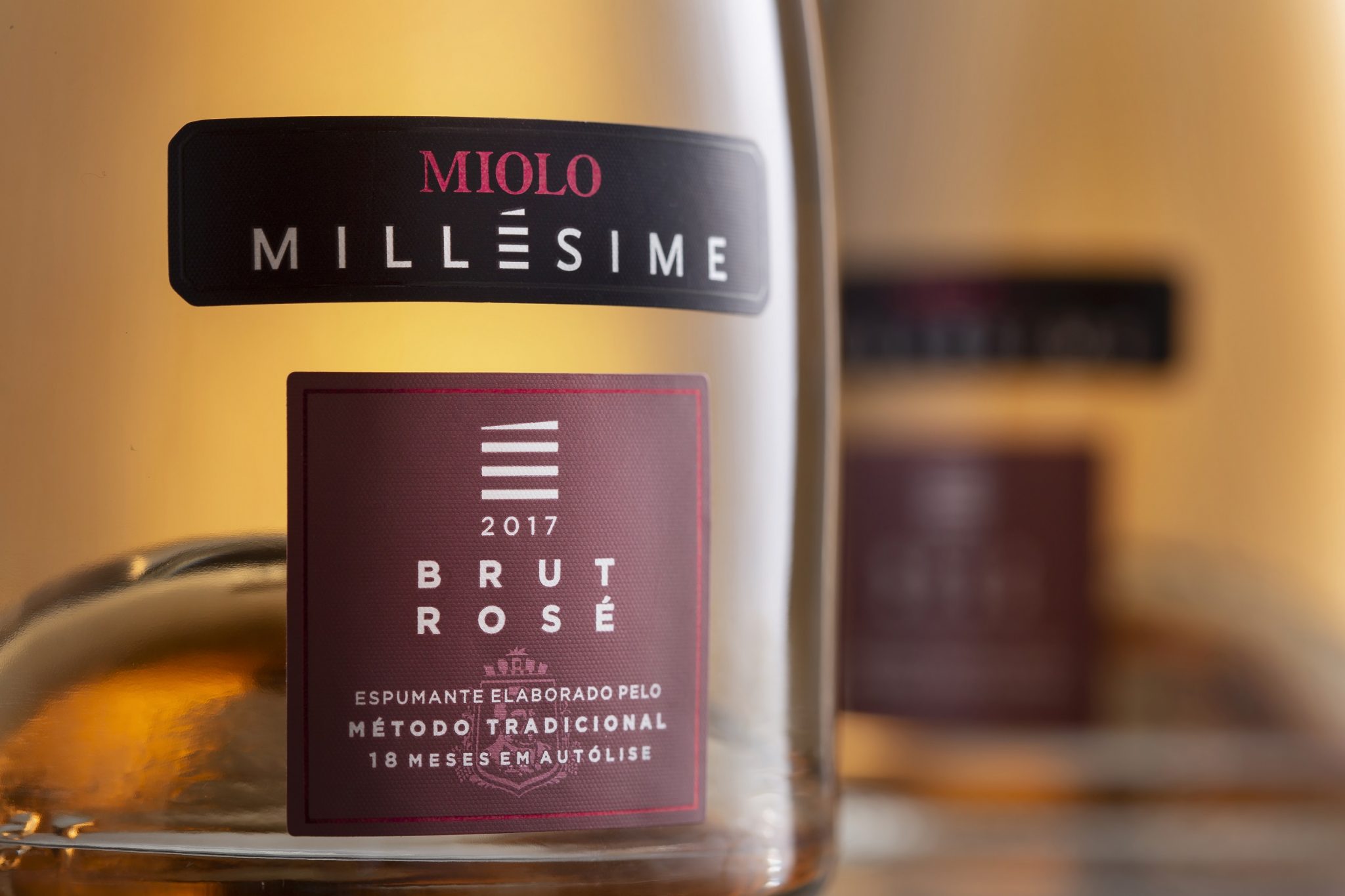 Safrado e com denominação de origem, Miolo Millésime Brut Rosé chega ao  mercado | EmbalagemMarca