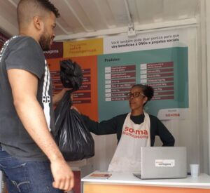 Ponto de coleta de material reciclável da SO+MA